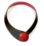 Carica l&#39;immagine nel visualizzatore di Gallery, Collana pelle nera + bottone ceramica splash
