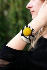 Carica l&#39;immagine nel visualizzatore di Gallery, Crossed Bracelet, Zebrine Printed Leather
