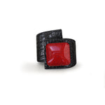 Carica l&#39;immagine nel visualizzatore di Gallery, Metal Button, Crossed Bracelet, Crocodile Printed Leather
