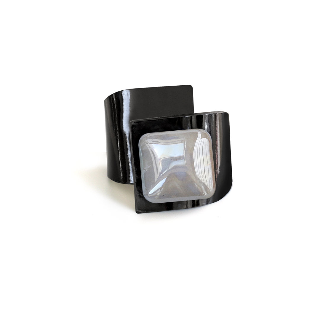 Squared Button, Crossed Bracelet, Bright Black Leather